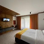 4u Luxury Villa