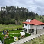Луксозна вила 4u Luxury